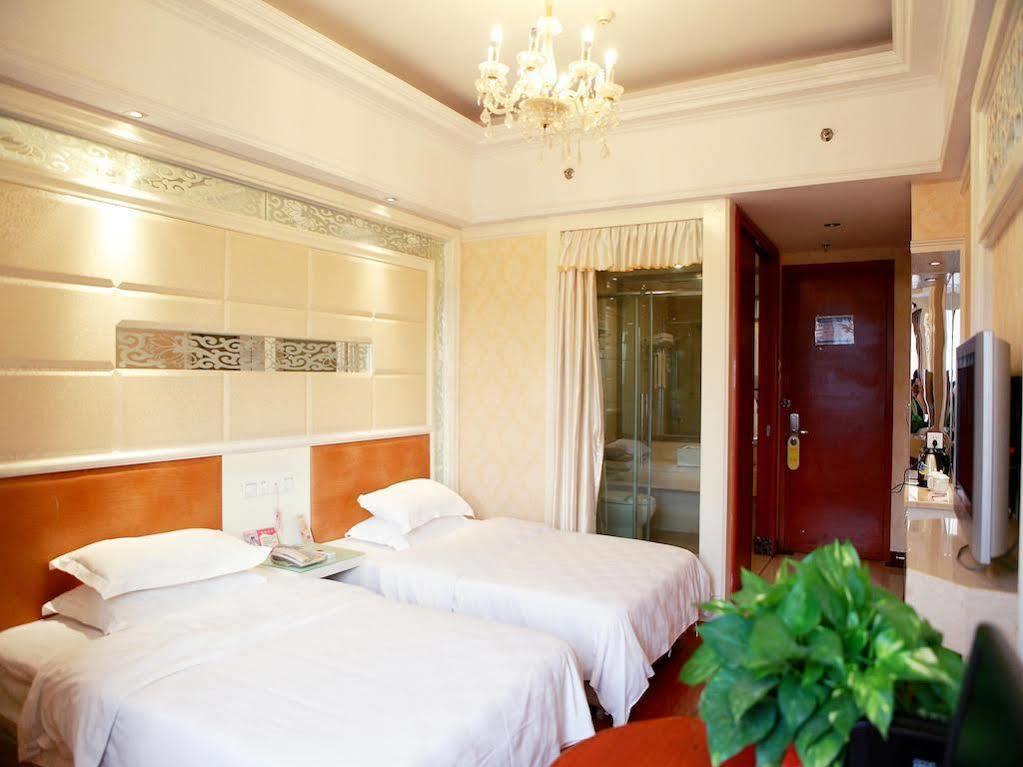 Bluesky Hotel Guangzhou Exterior photo