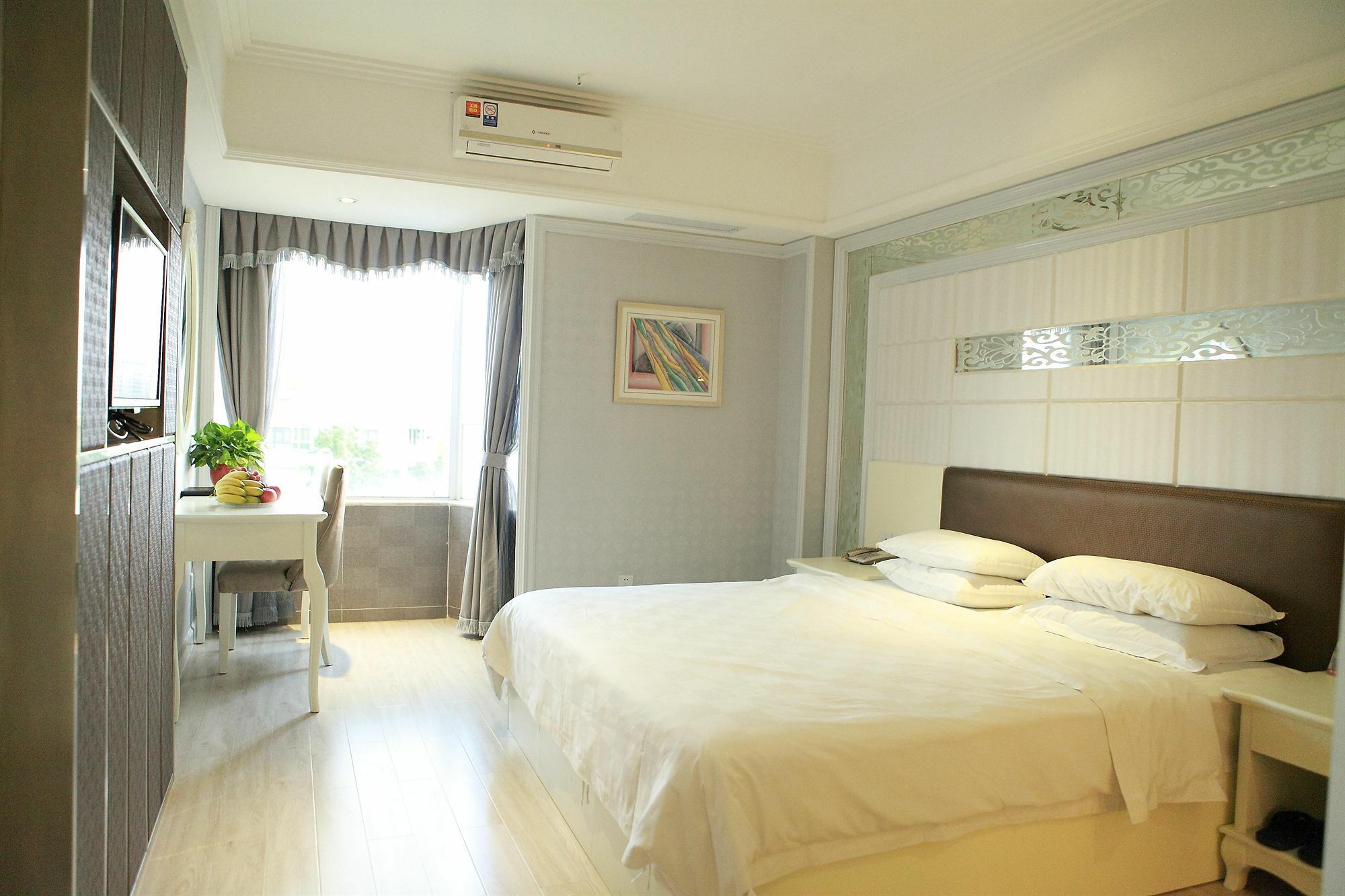 Bluesky Hotel Guangzhou Exterior photo